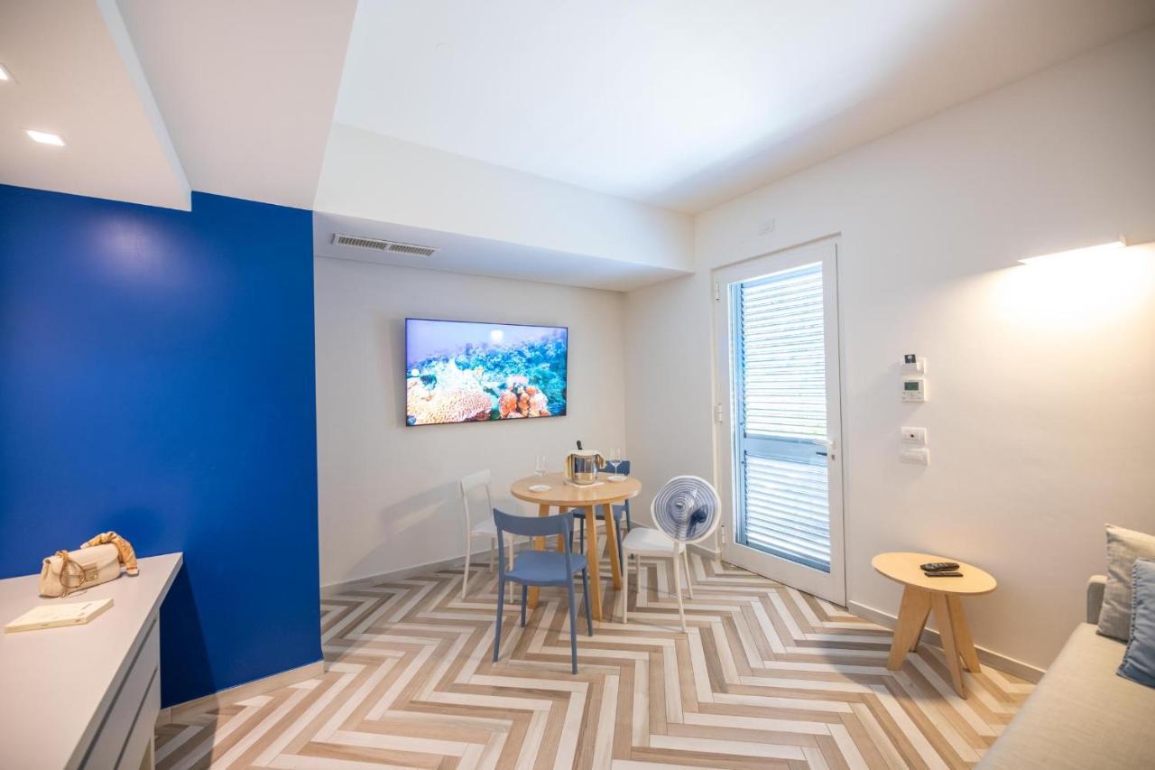 Amarina Suite Emotion Marina di Pietrasanta Luaran gambar