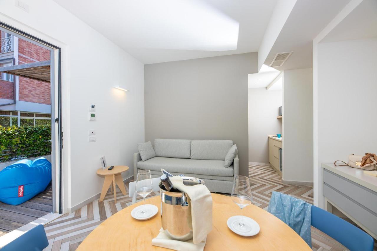 Amarina Suite Emotion Marina di Pietrasanta Luaran gambar